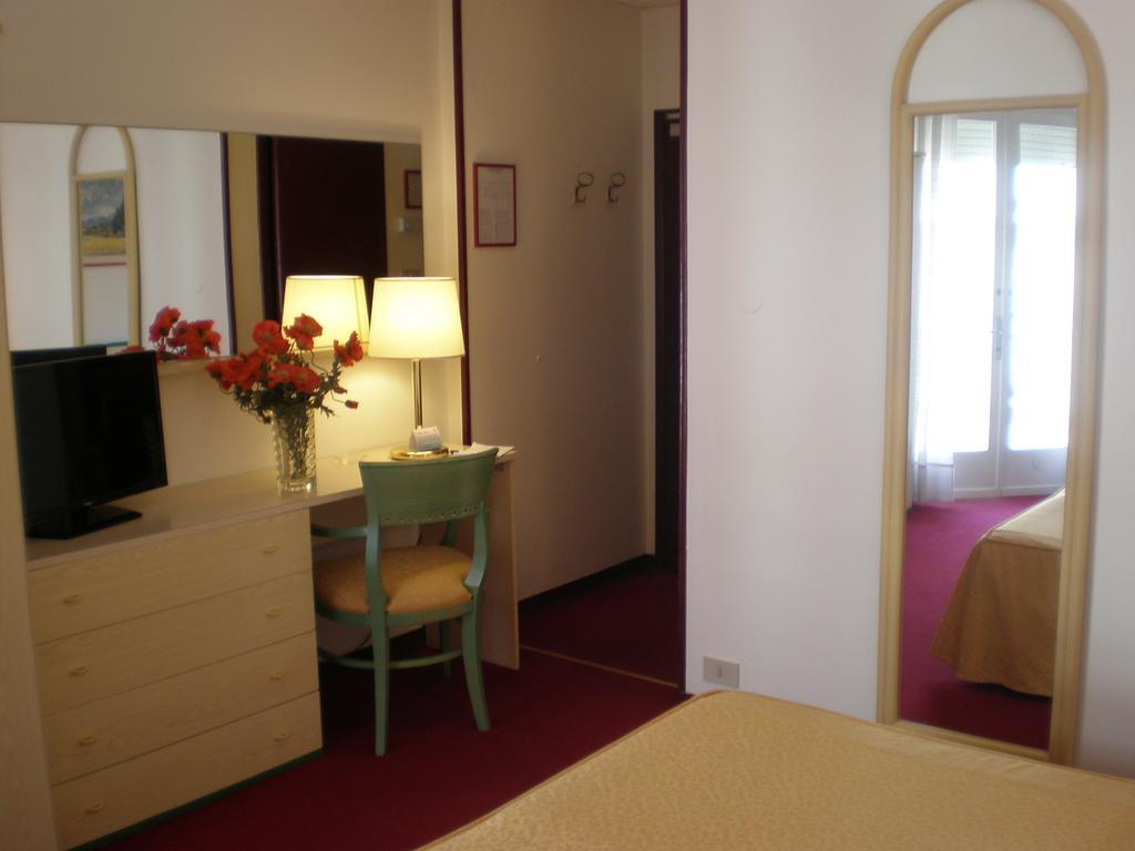 Hotel Majestic Lido di Jesolo Pokój zdjęcie